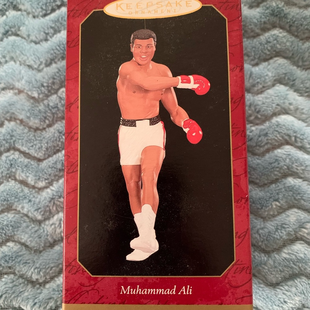 Hallmark Keep Sake Ornament, Muhammad Ali, 1999